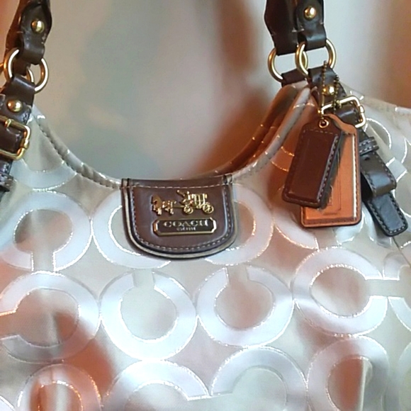 COACH CARRIAGE COLLECTION Cream Satin SIGNATURE SHOULDER EC - Picture 6 of 14